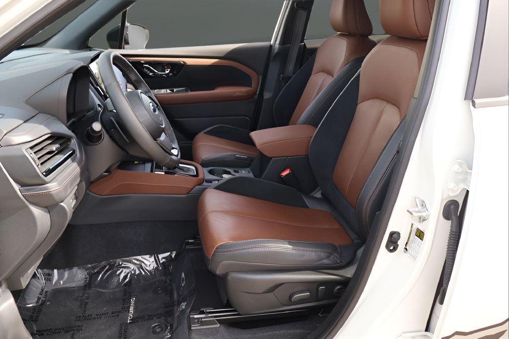 Certified 2025 Subaru Forester Touring AWD/4WD image 14