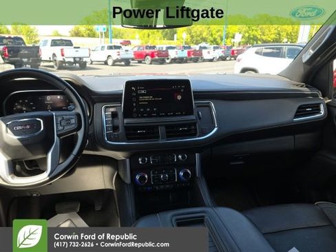 Used 2023 GMC Yukon XL SLT AWD/4WD image 12