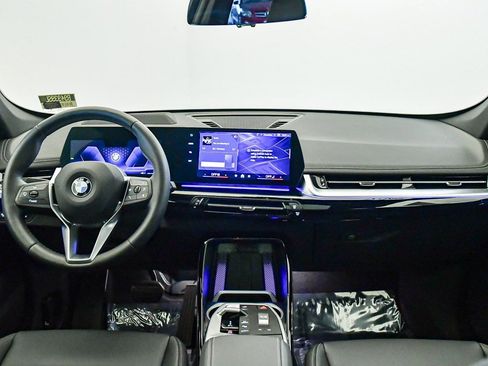 Used 2025 BMW X1 xDrive28i w/ Technology Package image 15