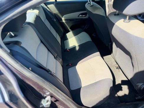 Used 2016 Chevrolet Cruze LS FWD image 12