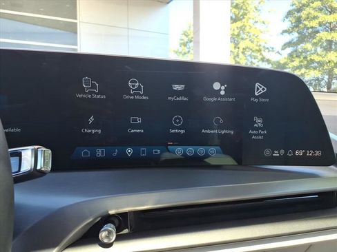 Used 2026 Cadillac Vistiq Luxury image 14