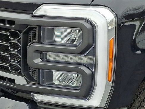 Used 2023 Ford F250 XL w/ STX Appearance Package image 12