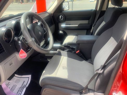 Used 2007 Dodge Nitro SLT RWD image 15