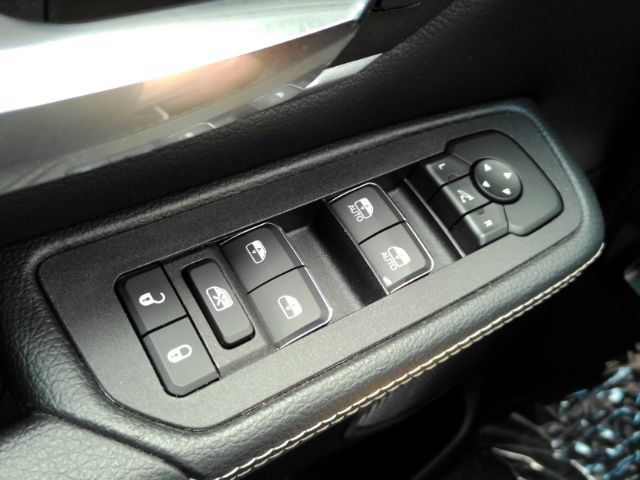 Used 2026 RAM 1500 Laramie AWD/4WD image 35