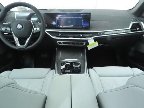 Used 2026 BMW X5 sDrive40i RWD image 14
