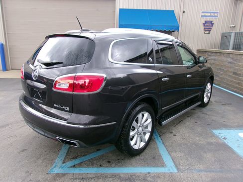 Used 2017 Buick Enclave Premium w/ Experience Buick Package AWD/4WD image 6