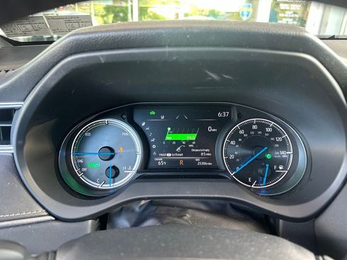 Used 2024 Toyota Venza Nightshade AWD/4WD image 17