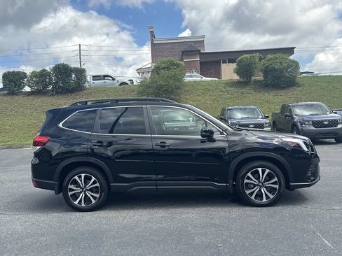 Used 2023 Subaru Forester Limited AWD/4WD image 8