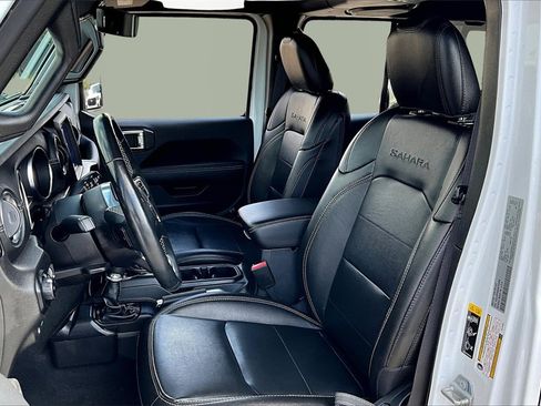 Used 2022 Jeep Wrangler Unlimited Sahara w/ Cold Weather Group image 25