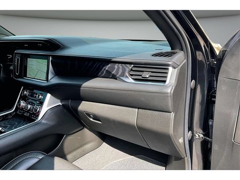 Used 2022 GMC Yukon XL Denali AWD/4WD image 50