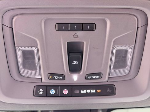 Used 2021 Chevrolet Silverado 1500 LTZ w/ Technology Package AWD/4WD image 55