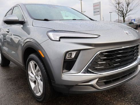 Used 2025 Buick Encore GX Preferred image 2