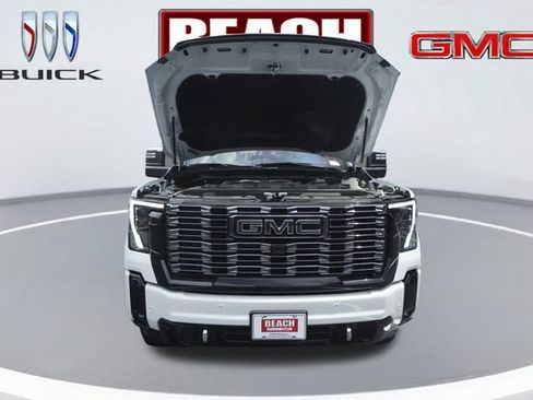 Used 2025 GMC Sierra 2500 Denali Ultimate AWD/4WD image 9