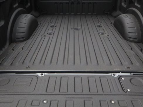 Used 2025 Ford F250 Platinum w/ Platinum Plus Package image 39