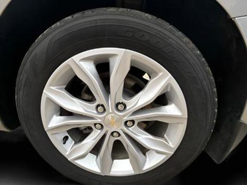 Used 2022 Chevrolet Malibu LT image 25