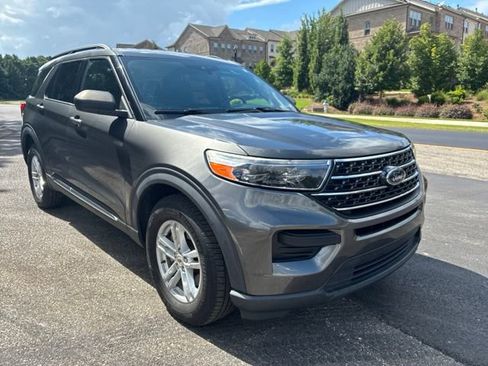 Used 2020 Ford Explorer XLT AWD/4WD image 4