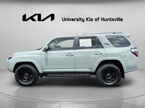 Used 2023 Toyota 4Runner TRD Off-Road Premium w/ Moonroof Package AWD/4WD image 5