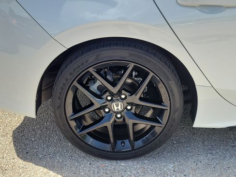 Used 2024 Honda Civic Sport image 9