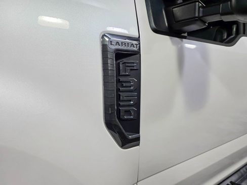 Used 2017 Ford F350 Lariat image 42