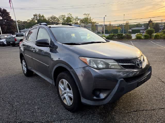 Used 2013 Toyota RAV4 LE FWD image 3