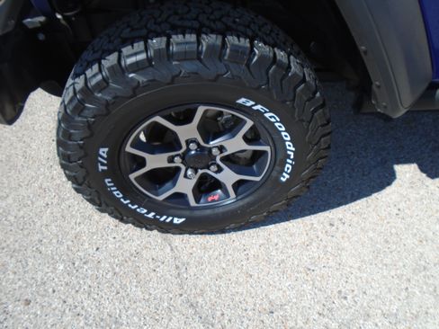 Used 2018 Jeep Wrangler Unlimited Rubicon AWD/4WD image 5