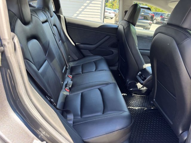 Used 2018 Tesla Model 3 Long Range RWD image 10