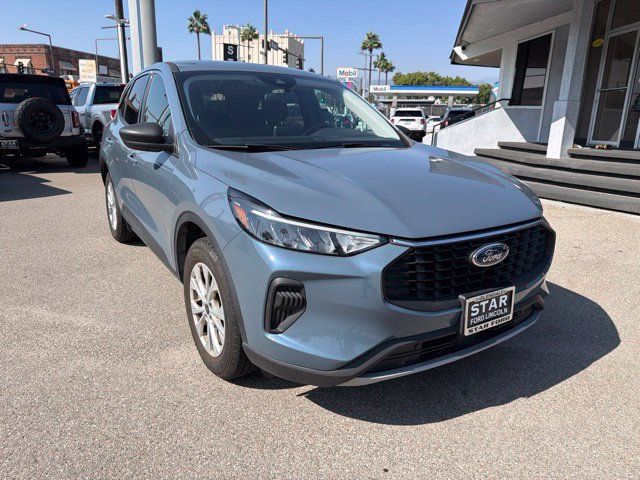 Used 2024 Ford Escape Active FWD image 1