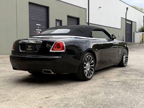 Used 2018 Rolls-Royce Dawn RWD image 57