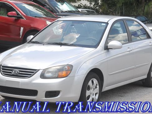 Used 2009 Kia Spectra LX FWD image 1