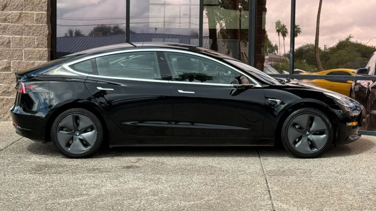 Used 2019 Tesla Model 3 Standard Range Plus RWD image 14