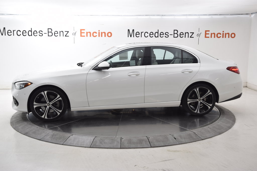 Used 2024 Mercedes-Benz C 300 Sedan image 3