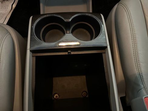 Used 2017 Toyota Sienna XLE image 65