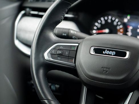 Used 2022 Jeep Compass Latitude AWD/4WD image 22