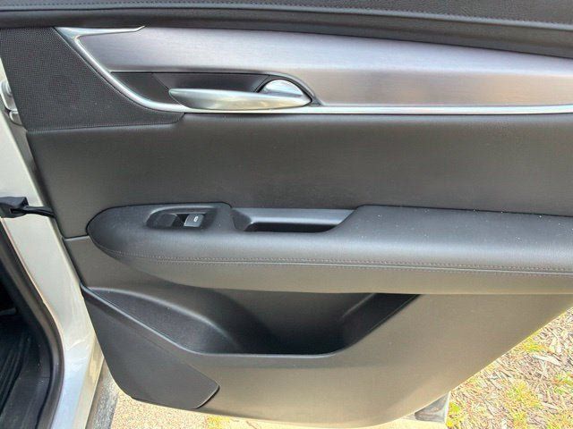Used 2019 Cadillac XT5 Luxury AWD/4WD image 7