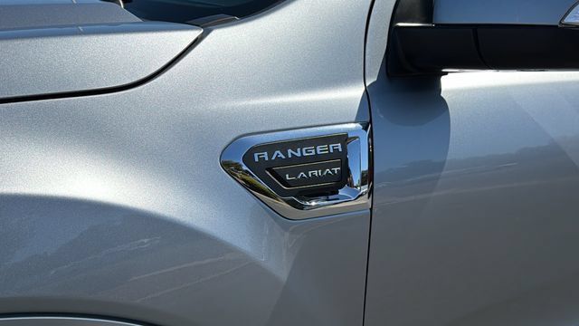 Used 2023 Ford Ranger Lariat w/ Technology Package AWD/4WD image 11