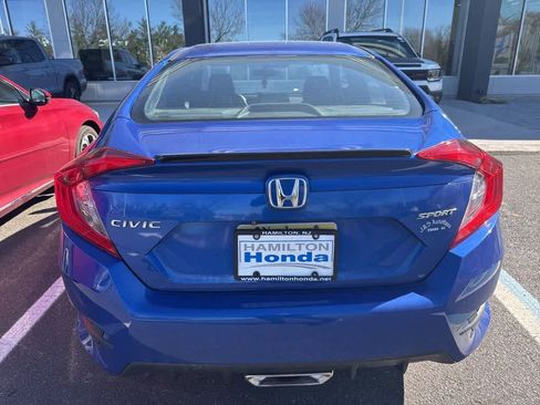 Used 2019 Honda Civic Sport image 5