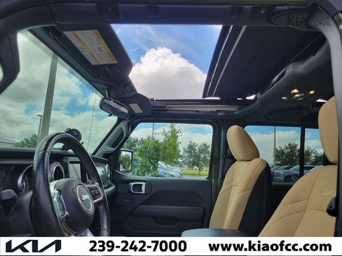 Used 2021 Jeep Wrangler Unlimited Sahara w/ LED Lighting Group AWD/4WD image 28