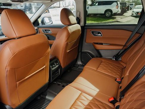 New 2026 Nissan Rogue Platinum w/ Tech Package image 22