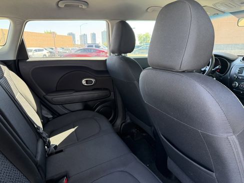 Used 2016 Kia Soul + image 31