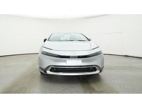 New 2025 Toyota Prius Plug-In Hybrid image 31