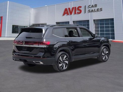 Used 2025 Volkswagen Atlas SE FWD image 6