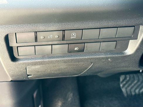 New 2026 Mitsubishi Outlander ES image 10