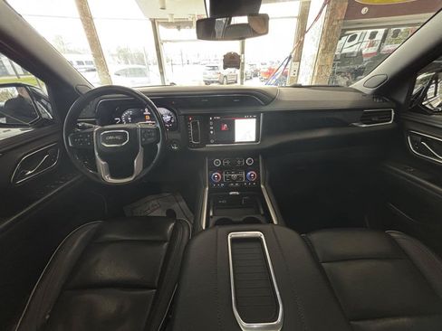 Used 2023 GMC Yukon XL Denali AWD/4WD image 45