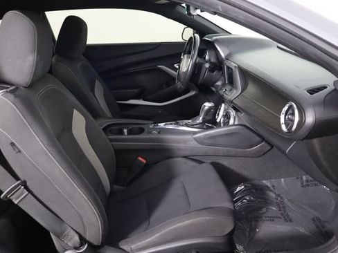 Used 2022 Chevrolet Camaro LT RWD image 18