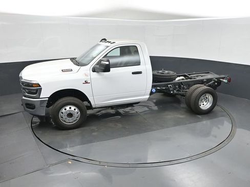 New 2026 RAM 3500 Tradesman w/ Chrome Appearance Group AWD/4WD image 20