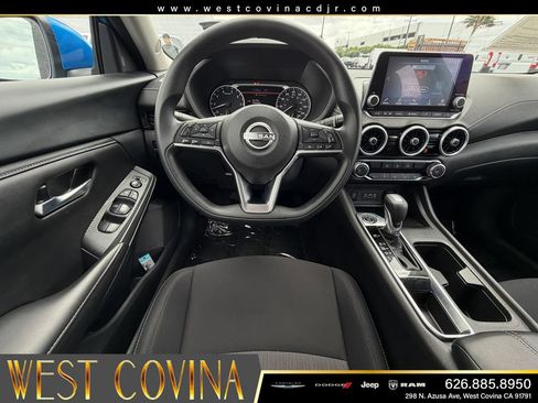 Used 2025 Nissan Sentra SV FWD image 14