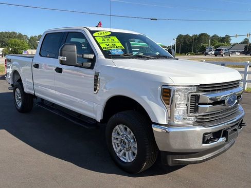 Used 2019 Ford F250 XLT AWD/4WD image 7
