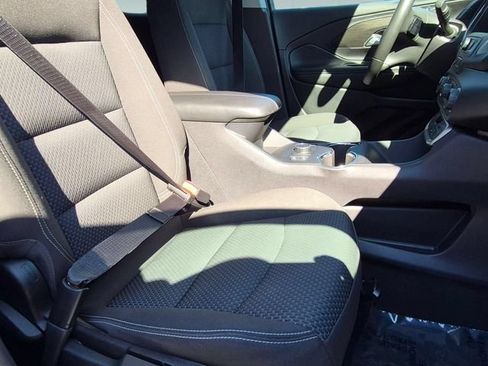 Used 2024 GMC Terrain SLE w/ Driver Convenience Package AWD/4WD image 30