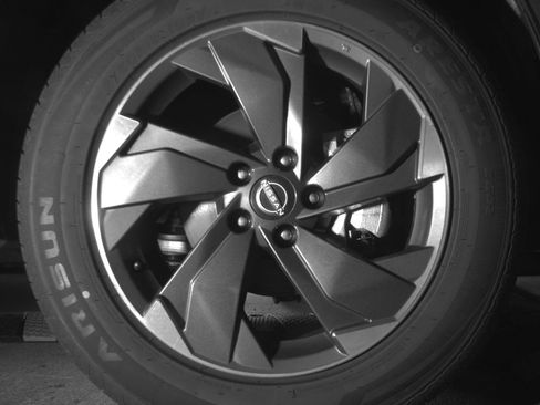 Used 2025 Nissan Rogue SV AWD/4WD image 13