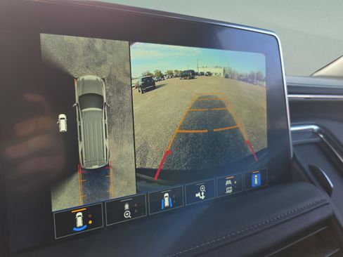 Used 2024 Chevrolet Tahoe Z71 w/ Luxury Package image 25